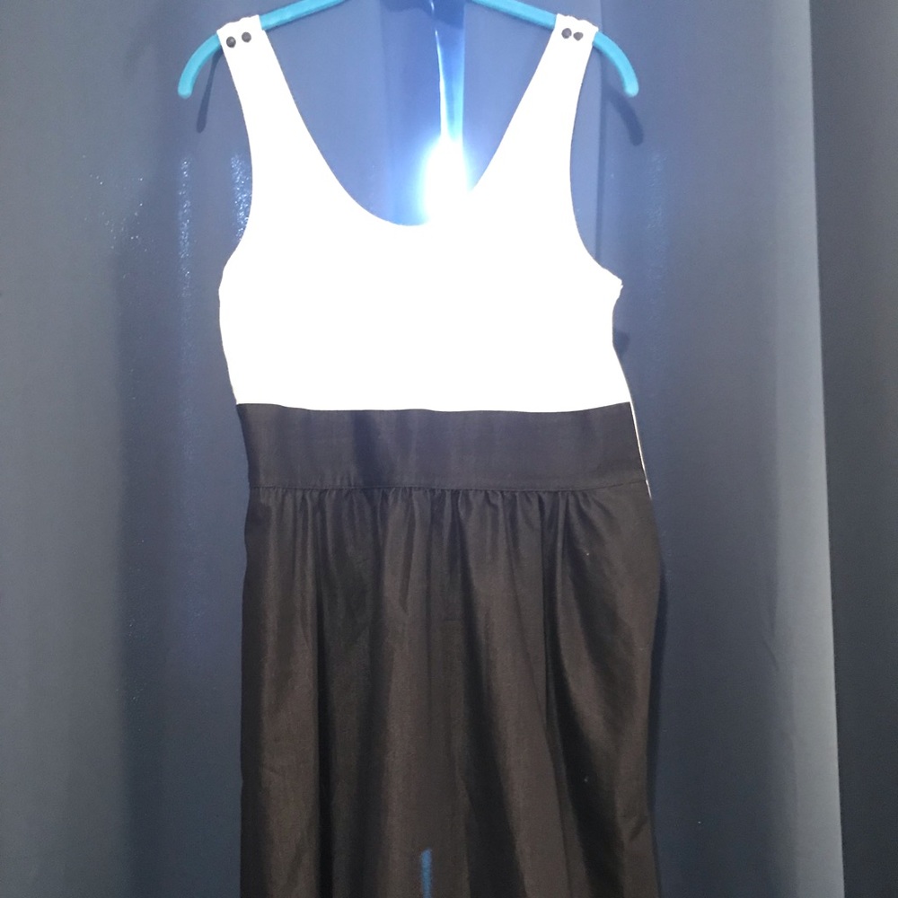 Black and white fit dress